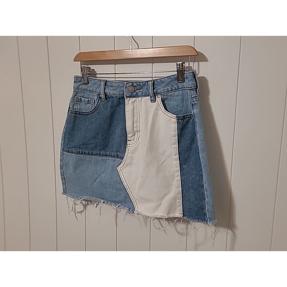 PACSUN Colorblock Denim Jean Mini Skirt Size 26 Blue White Patch Work Frayed Hem - Picture 2 of 8